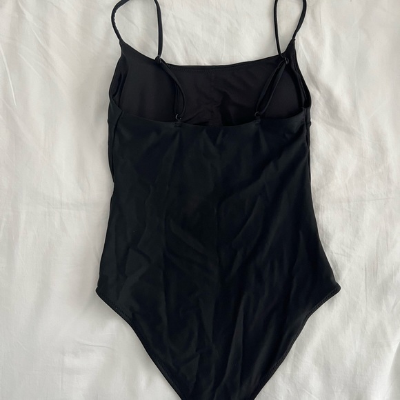 H&M - Swimsuit - Picture 7 of 8